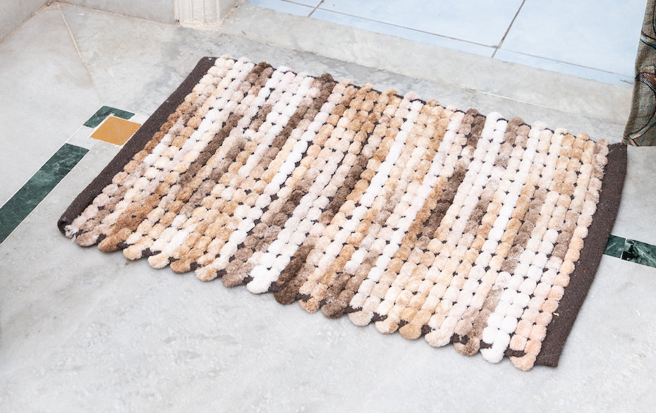 Ultra Soft Micro Chenille Foot Mat With Anti-Skid Back by Veriza