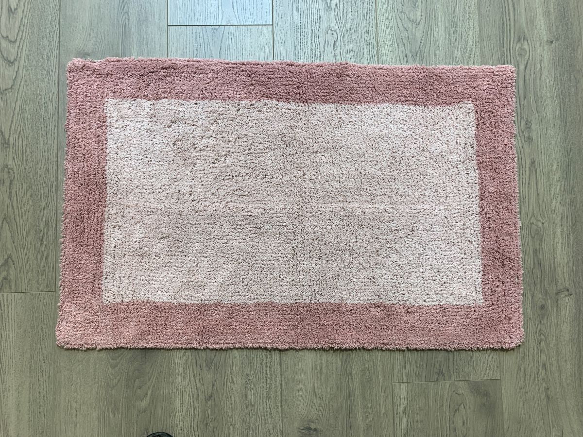 Soft Cotton bathmat with anti skid back 20"x32"