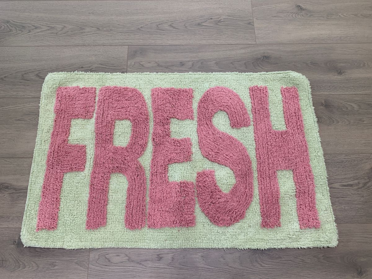Soft Cotton bathmat with anti skid back 20"x32"