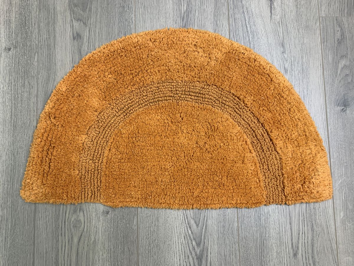 Soft Cotton  shaped bathmat with anti skid back 18x30 IN