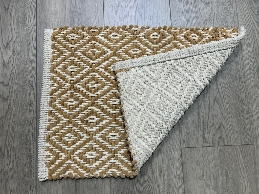DOOR MAT