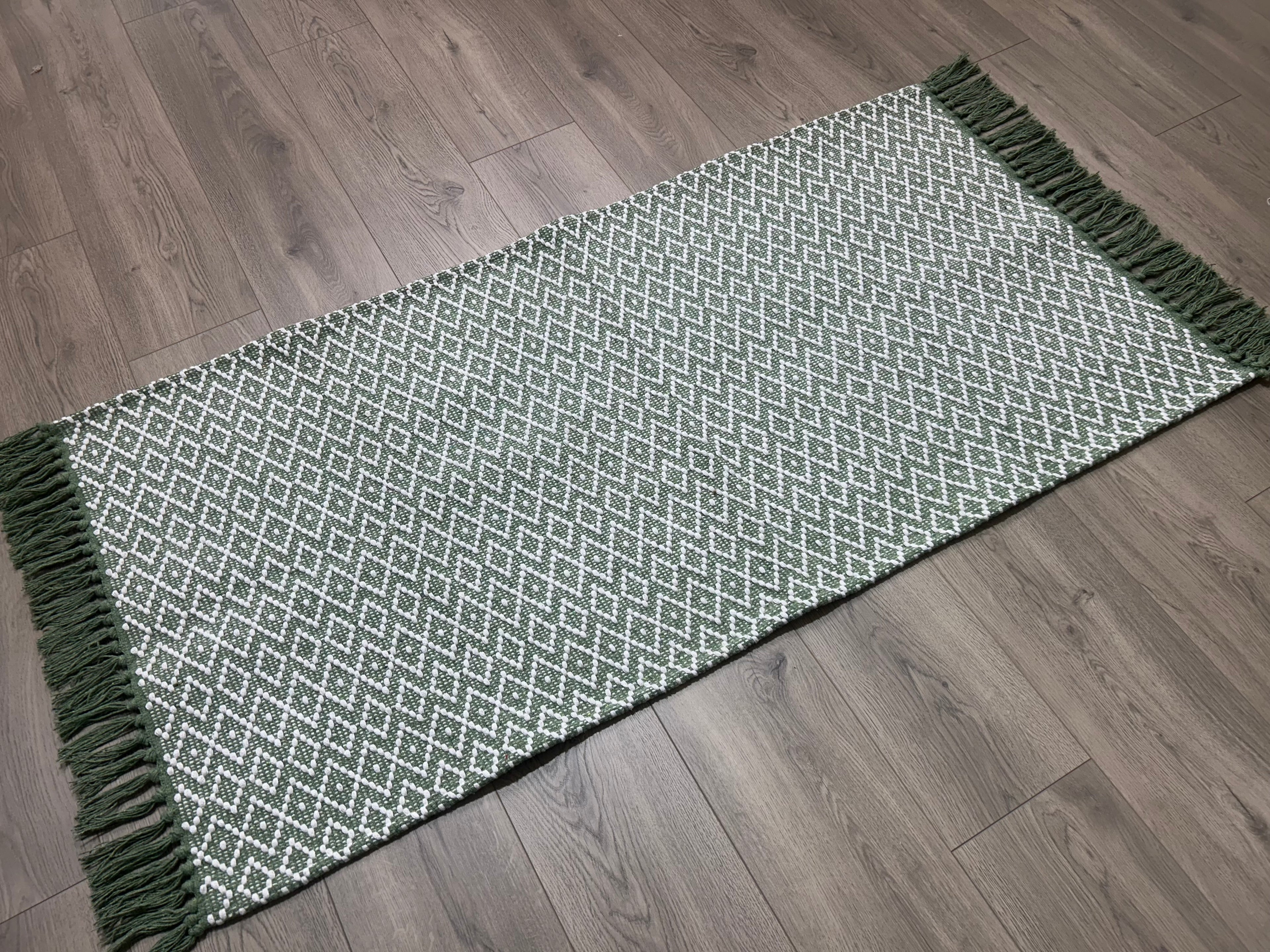 BED SIDE RUNNER