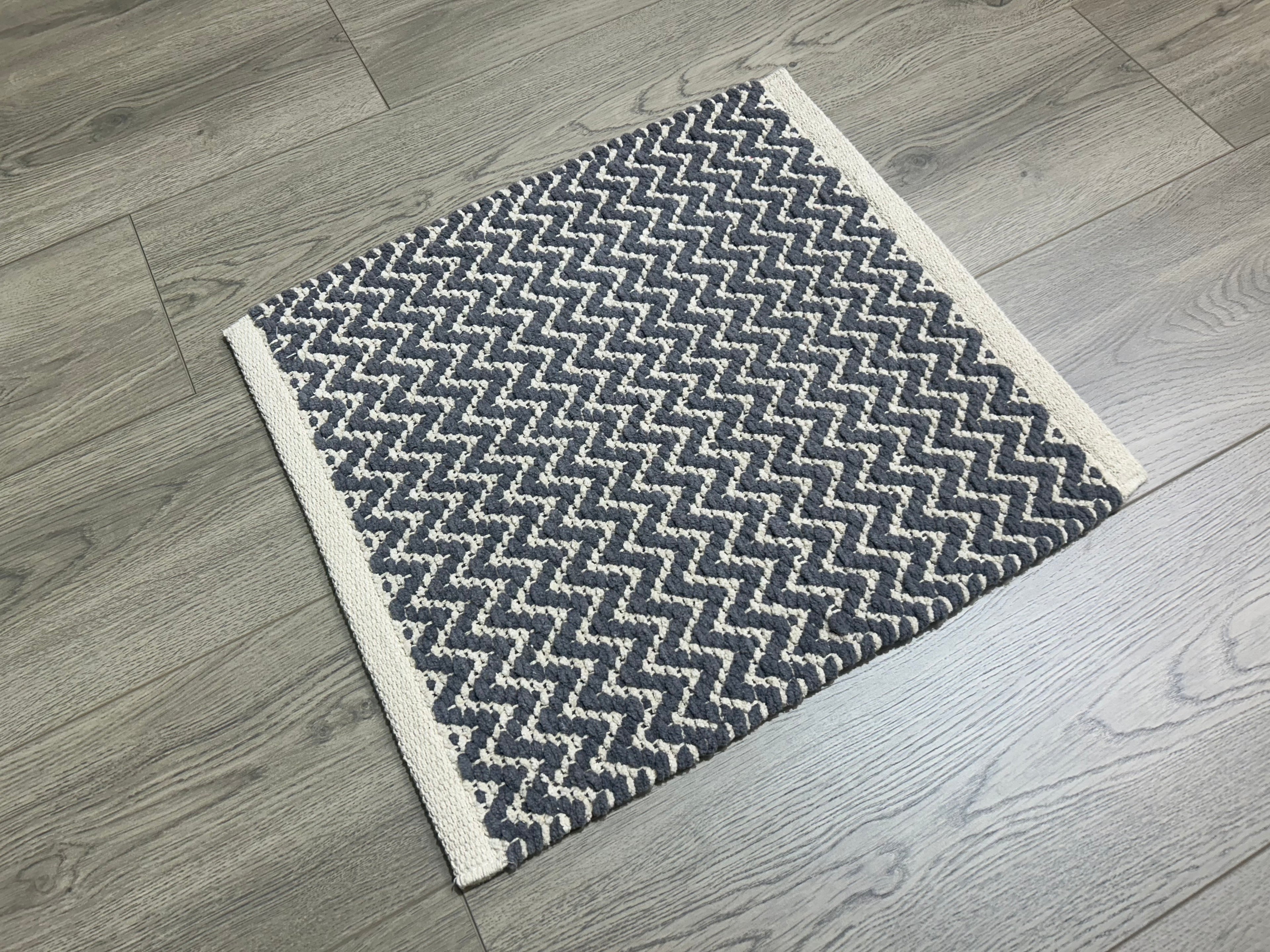 DOOR MAT