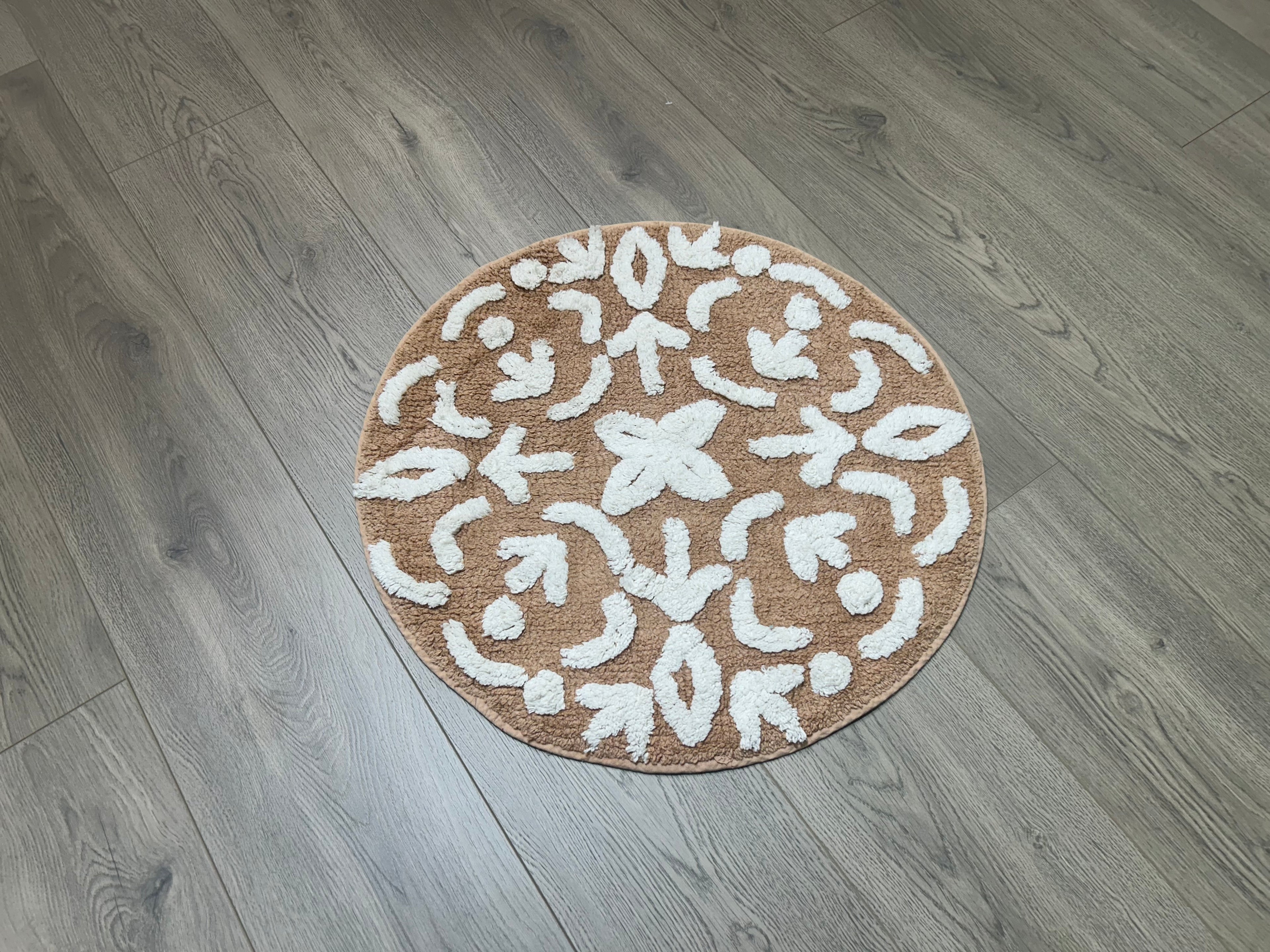Soft Cotton bathmat with anti skid back 20" round